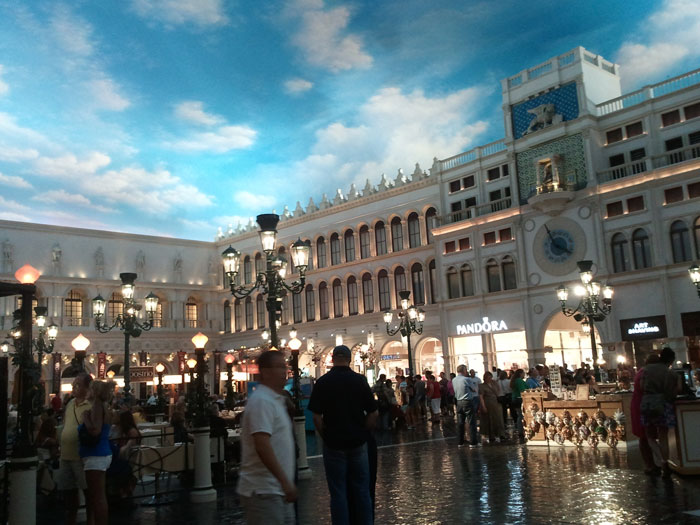 The Palazzo & The Venetian: Plaza